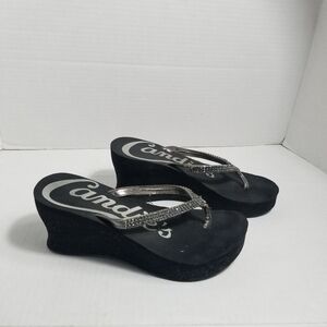 CANDIES WOMEN'S BLACK WEDGE SANDALS ESTIMATED SIZE 6